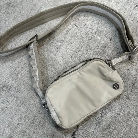 Lululemon Athletica Cream Belt Bag Minimalist Design